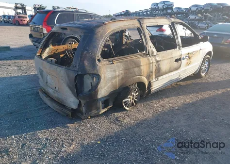 2003 Chrysler Town & Country Limited from USA, damaged, VIN 2C8GP64L03R283185